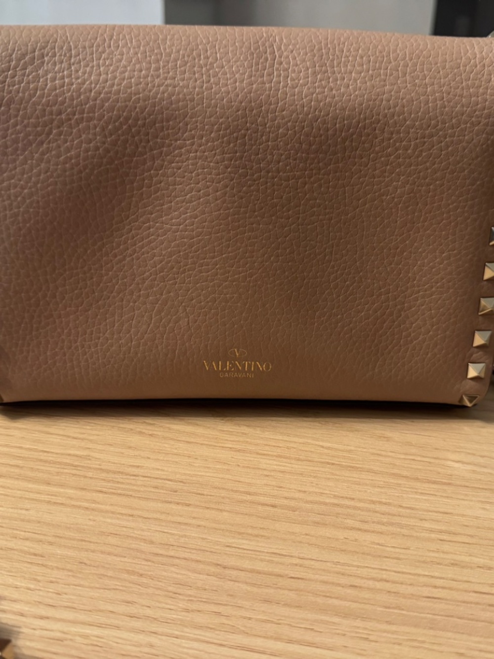 Valentino Garavani Leather Rockstud Bag - Picture 9 of 10